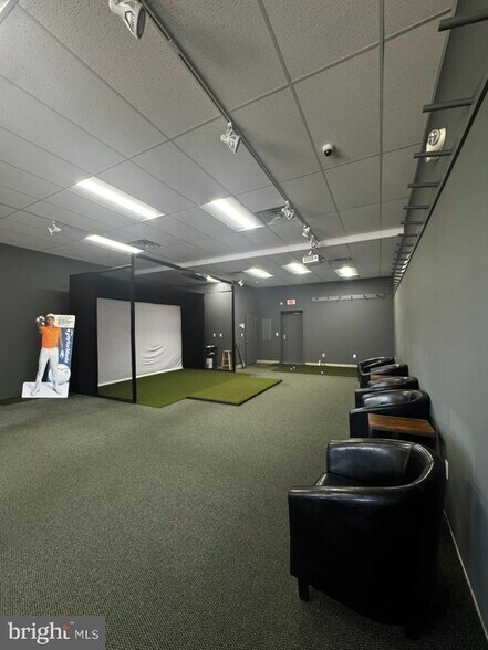 9917 Stephen Decatur Hwy, Berlin, MD à louer - Photo du bâtiment - Image 2 de 6