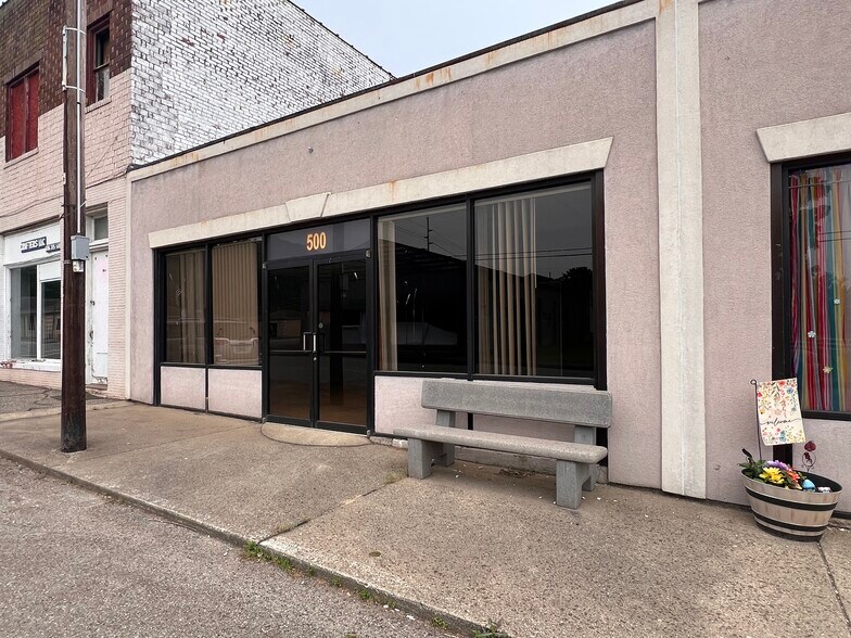 500 Main St, South Shore, KY à louer - Photo du bâtiment - Image 1 de 3