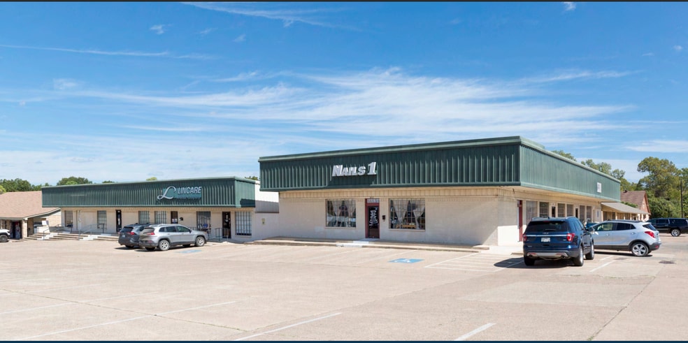 805-813 N Main St, Corsicana, TX for lease - Building Photo - Image 1 of 6