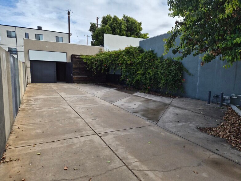 10835 Magnolia Blvd, North Hollywood, CA à louer - Photo du bâtiment - Image 2 de 32