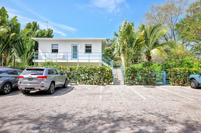 Plus de détails pour 625 NE 13th Ave, Fort Lauderdale, FL - Multi-résidentiel à vendre