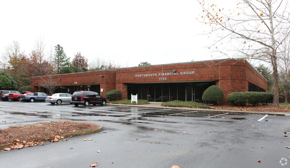 1720-1724 Phoenix Pky, Atlanta, GA for sale - Building Photo - Image 3 of 5