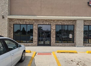 208-216 N Main St, Creve Coeur, IL à louer Photo intérieure- Image 1 de 3