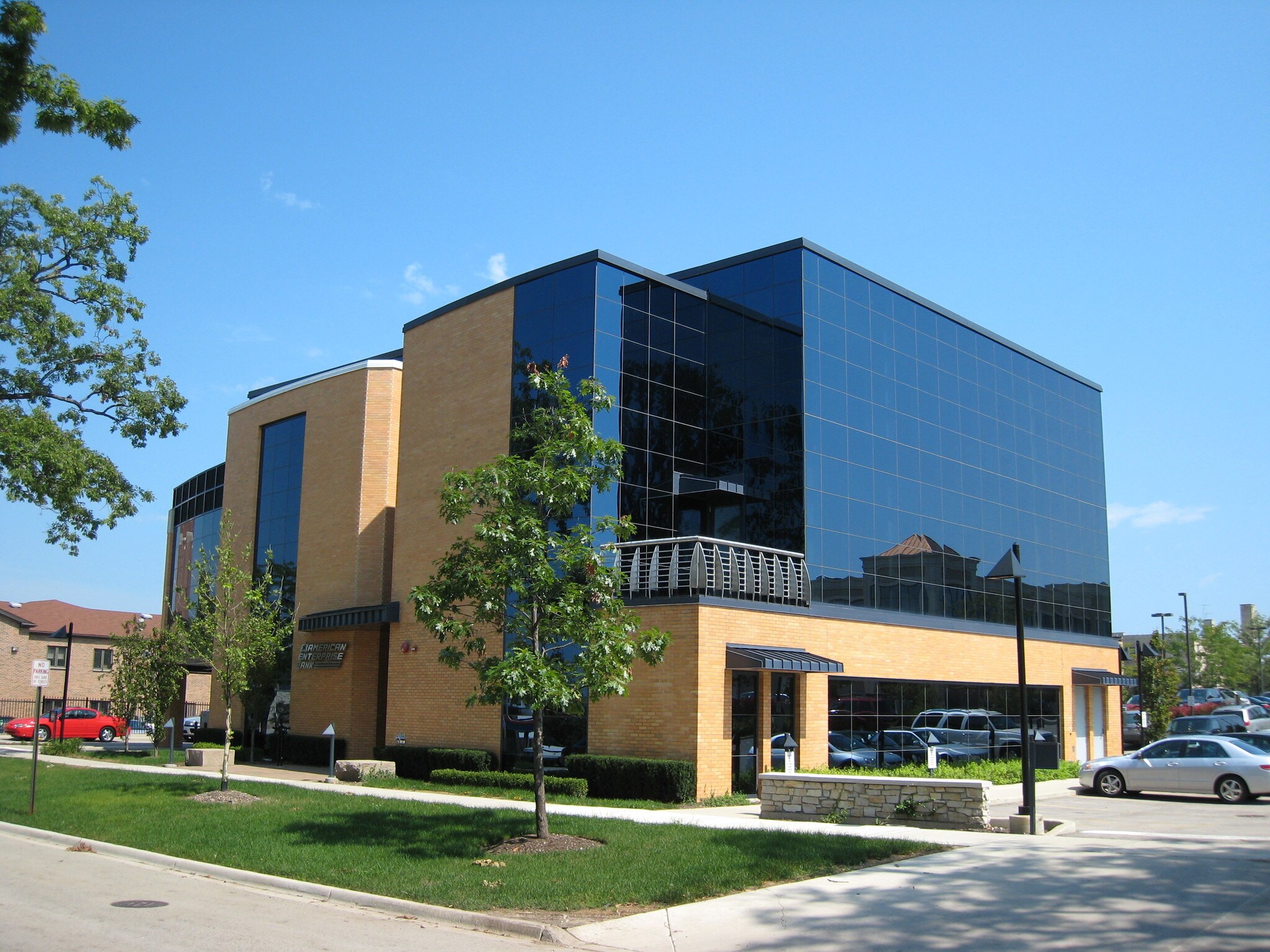 1725 N McGovern St, Highland Park, IL for lease Primary Photo- Image 1 of 7