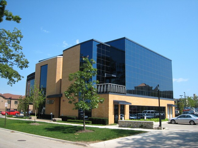 Plus de détails pour 1725 N McGovern St, Highland Park, IL - Bureau, Bureau/Médical à louer