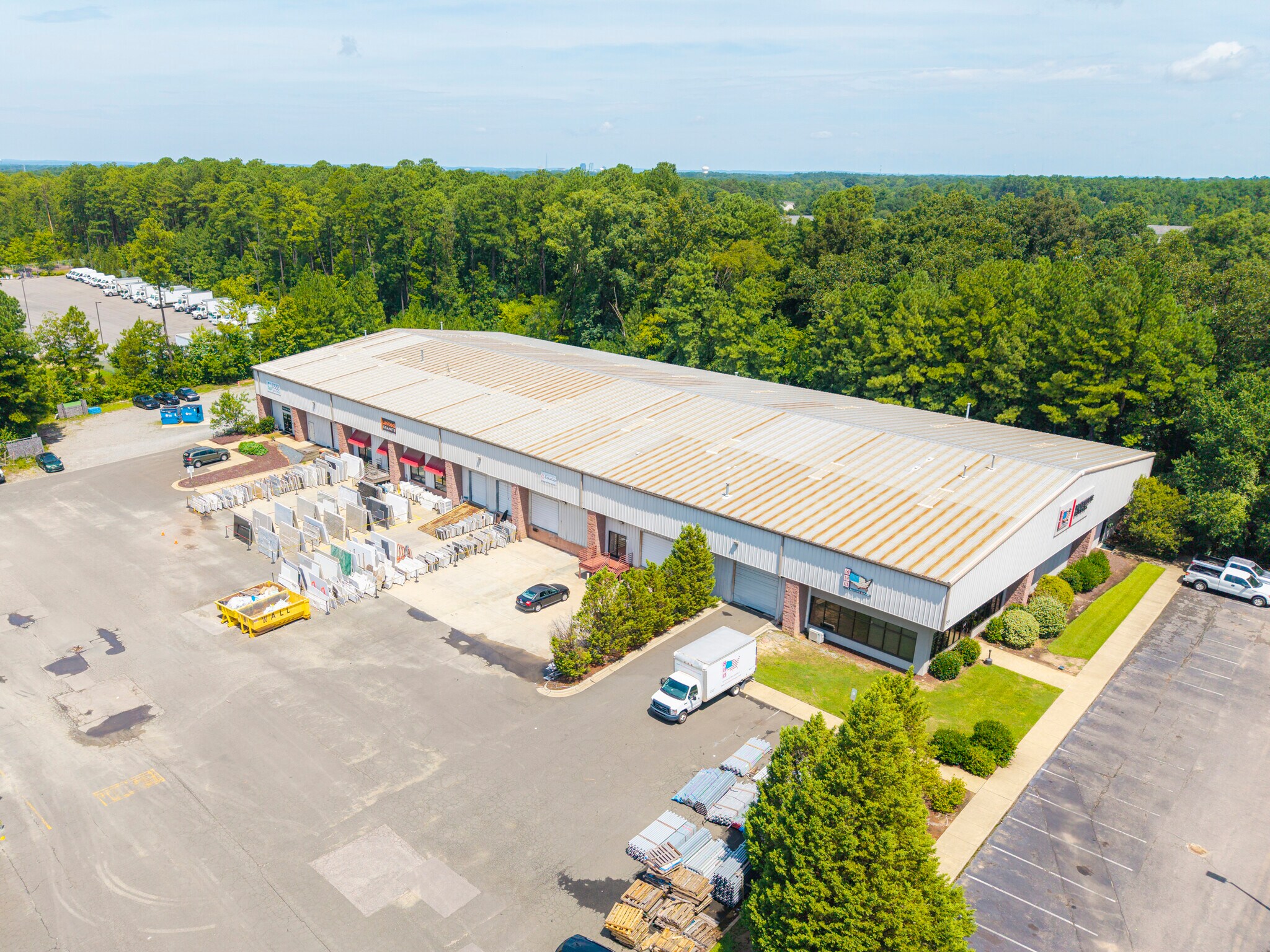 2436 S Miami Blvd, Durham, NC à vendre Photo du bâtiment- Image 1 de 1