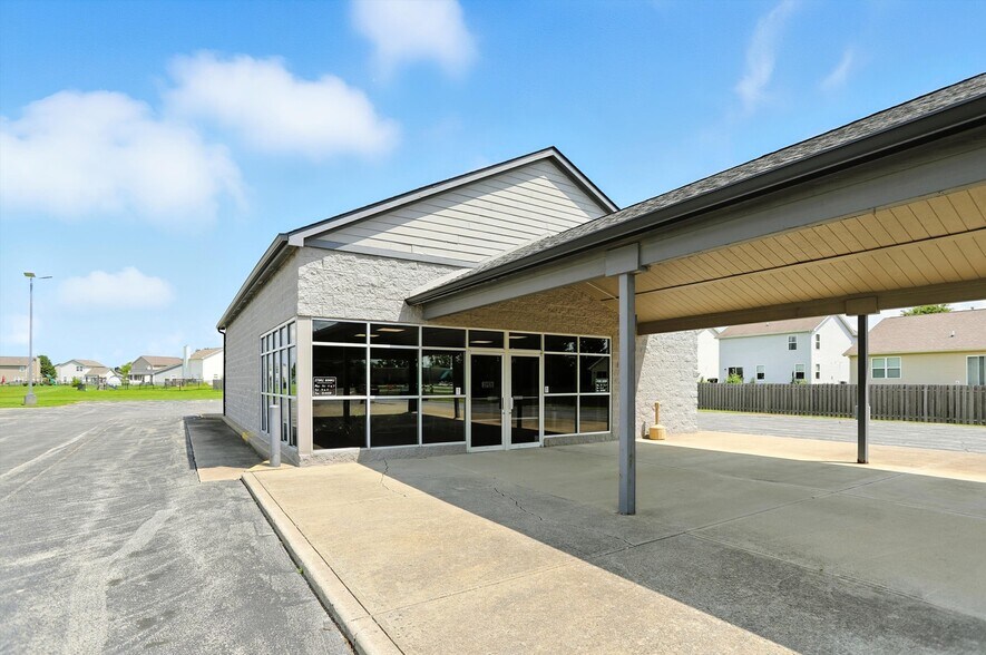 2382 W Main St, Greenfield, IN à vendre - Photo du bâtiment - Image 3 de 21