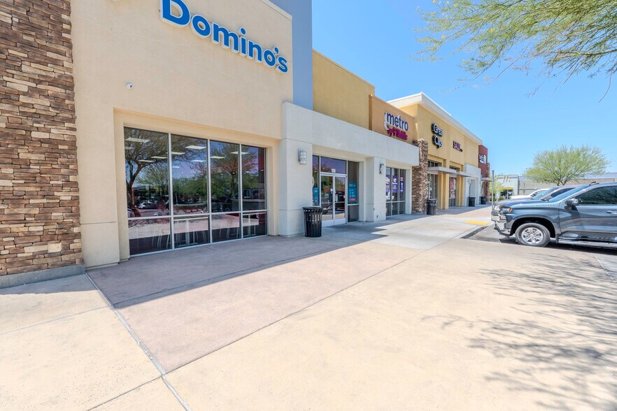 12274 Palmdale Rd, Victorville, CA à louer - Photo du bâtiment - Image 2 de 30