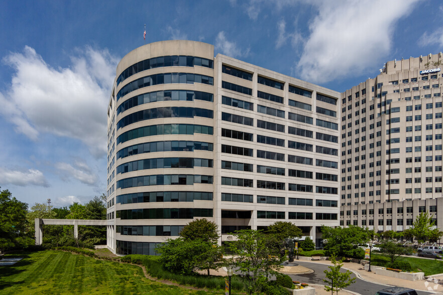 4601 N Fairfax Dr, Arlington, VA à louer - Photo du bâtiment - Image 1 de 6