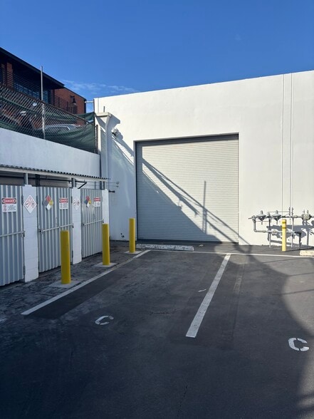 1325 E El Segundo Blvd, El Segundo, CA for lease - Building Photo - Image 2 of 23