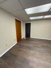 671 Rosa Ave, Metairie, LA for lease Interior Photo- Image 2 of 2