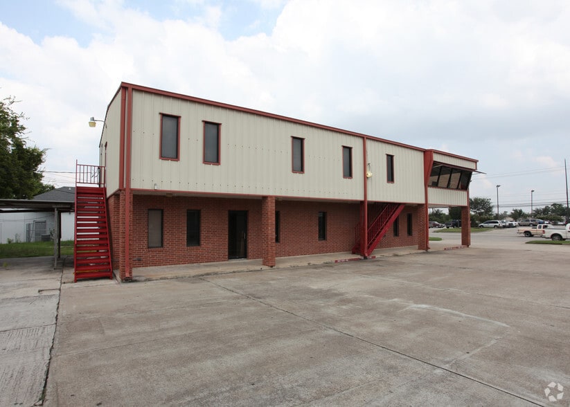7014 Spencer Hwy, Pasadena, TX à louer - Photo du bâtiment - Image 2 de 8