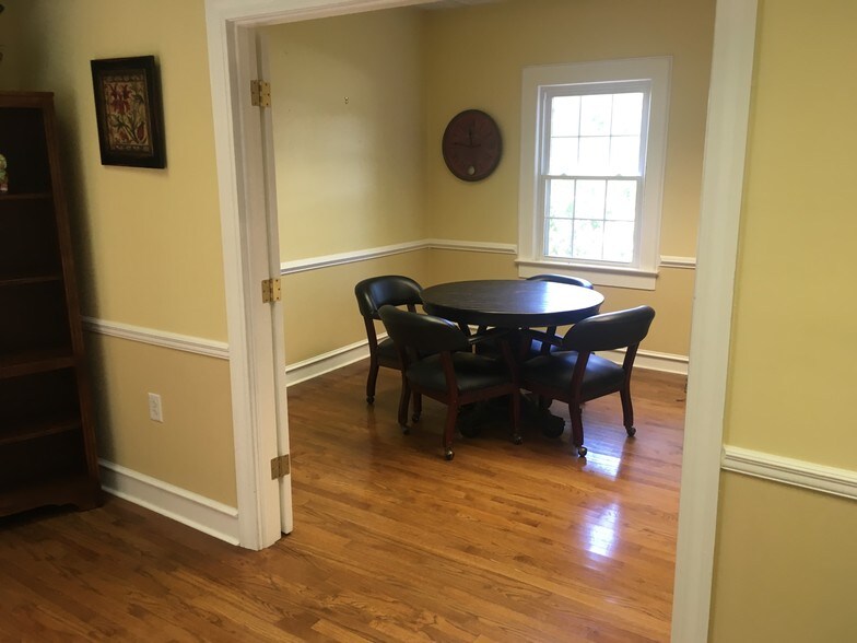 204 Front St, Cheraw, SC à vendre - Photo du bâtiment - Image 3 de 4