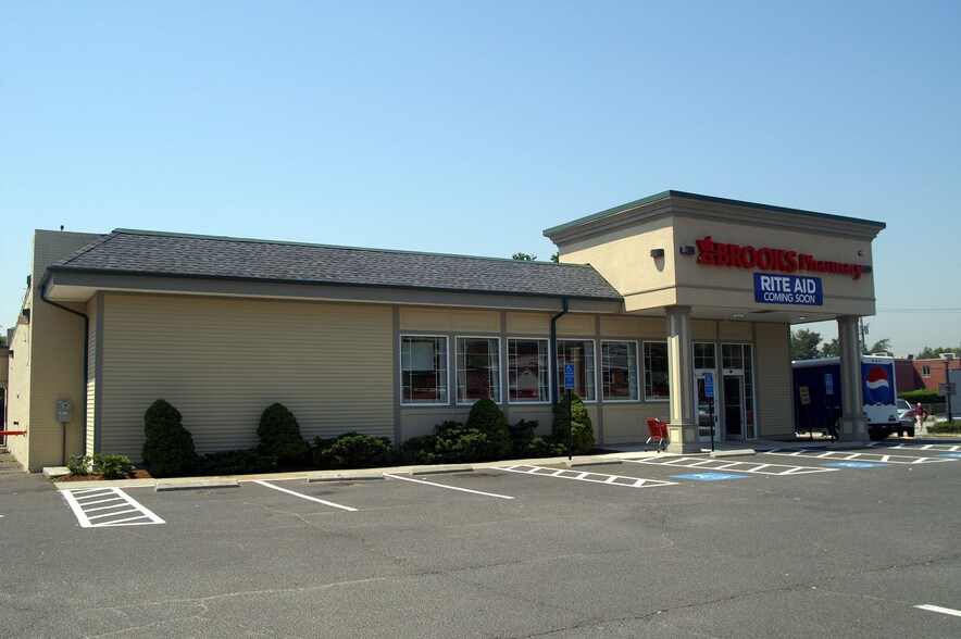1619 Boston Post Rd, Fairfield, CT à louer - Photo du bâtiment - Image 2 de 2
