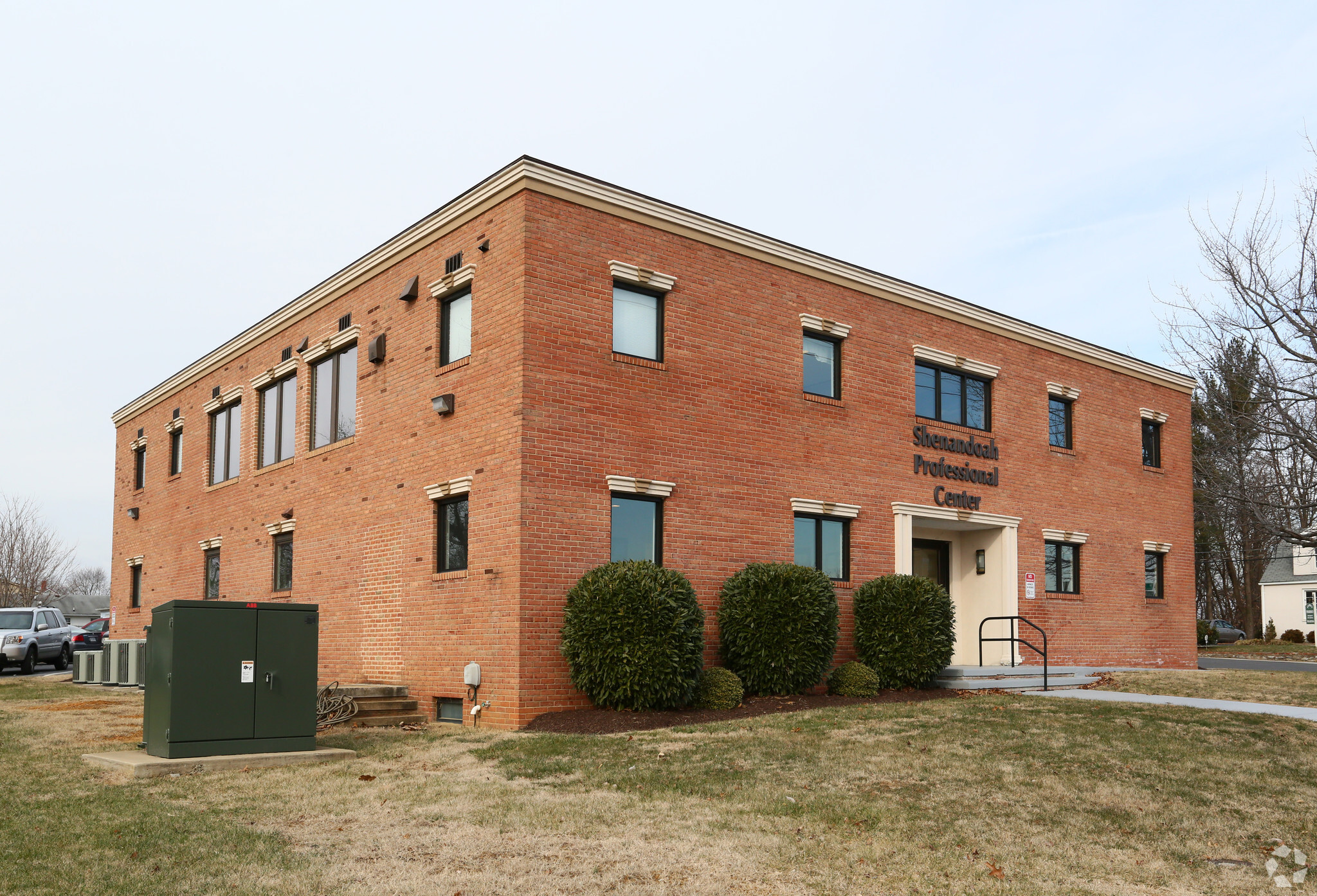 920 N Shenandoah Ave, Front Royal, VA for sale Primary Photo- Image 1 of 1