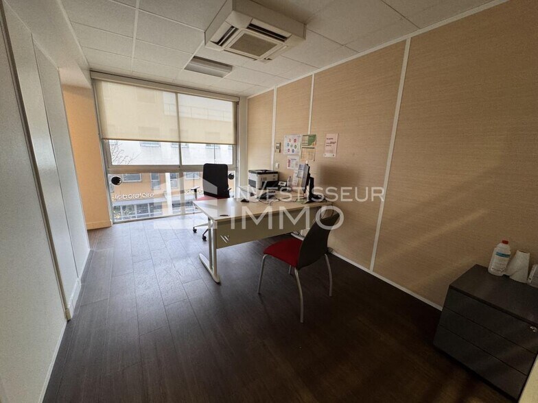 Bureau dans Torcy à vendre - Photo du bâtiment - Image 3 de 7