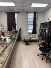 139 Fulton St, New York, NY à louer Photo intérieure- Image 1 de 2