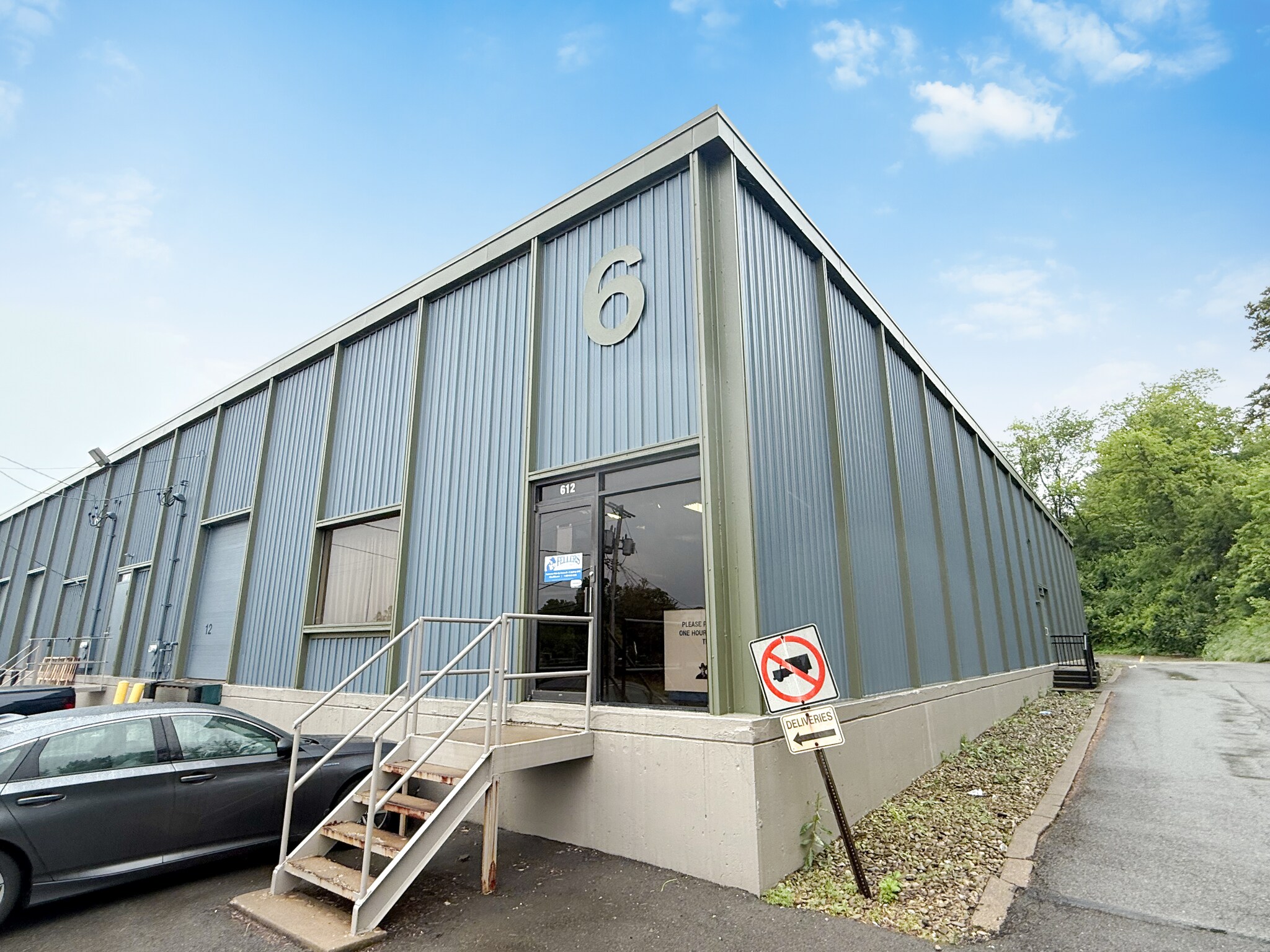 612 Parkway View Dr, Pittsburgh, PA for lease Primary Photo- Image 1 of 16