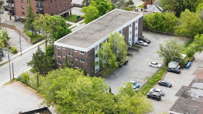 More details for 300 Regent St, Kingston, ON - Multifamily for Sale
