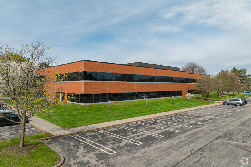 200 Salina Meadows Pky, Syracuse, NY for lease - Primary Photo - Image 1 of 12