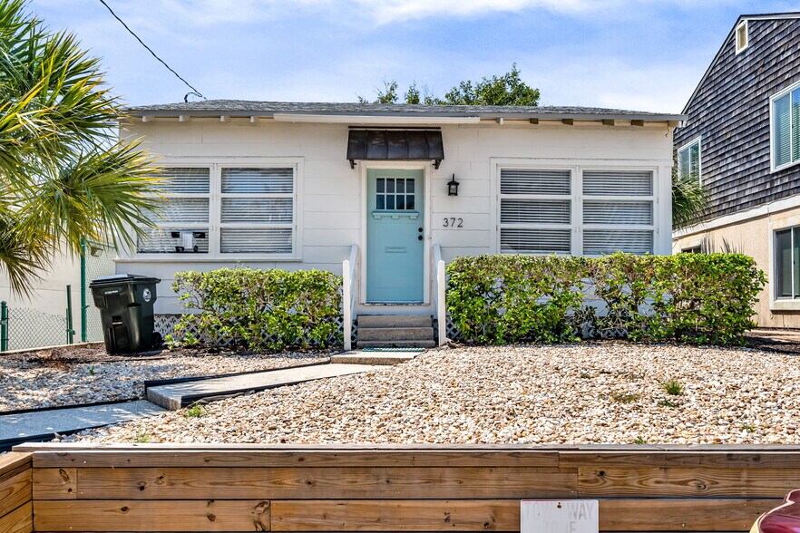 372 Ahern St, Atlantic Beach, FL à vendre - Photo du bâtiment - Image 2 de 47