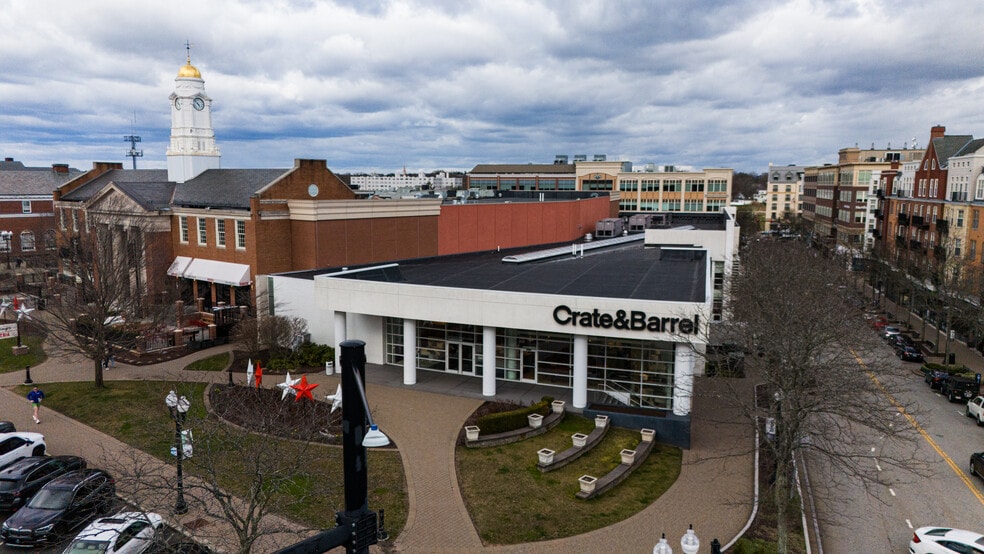 62 Memorial Rd, West Hartford, CT for lease - Building Photo - Image 3 of 13