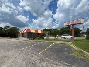 1202 E Andrews Ave, Henderson, NC for lease Building Photo- Image 1 of 12