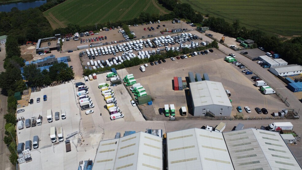 Plots 5-6 Broadway Business Park, Yaxley à louer - Photo du bâtiment - Image 2 de 8
