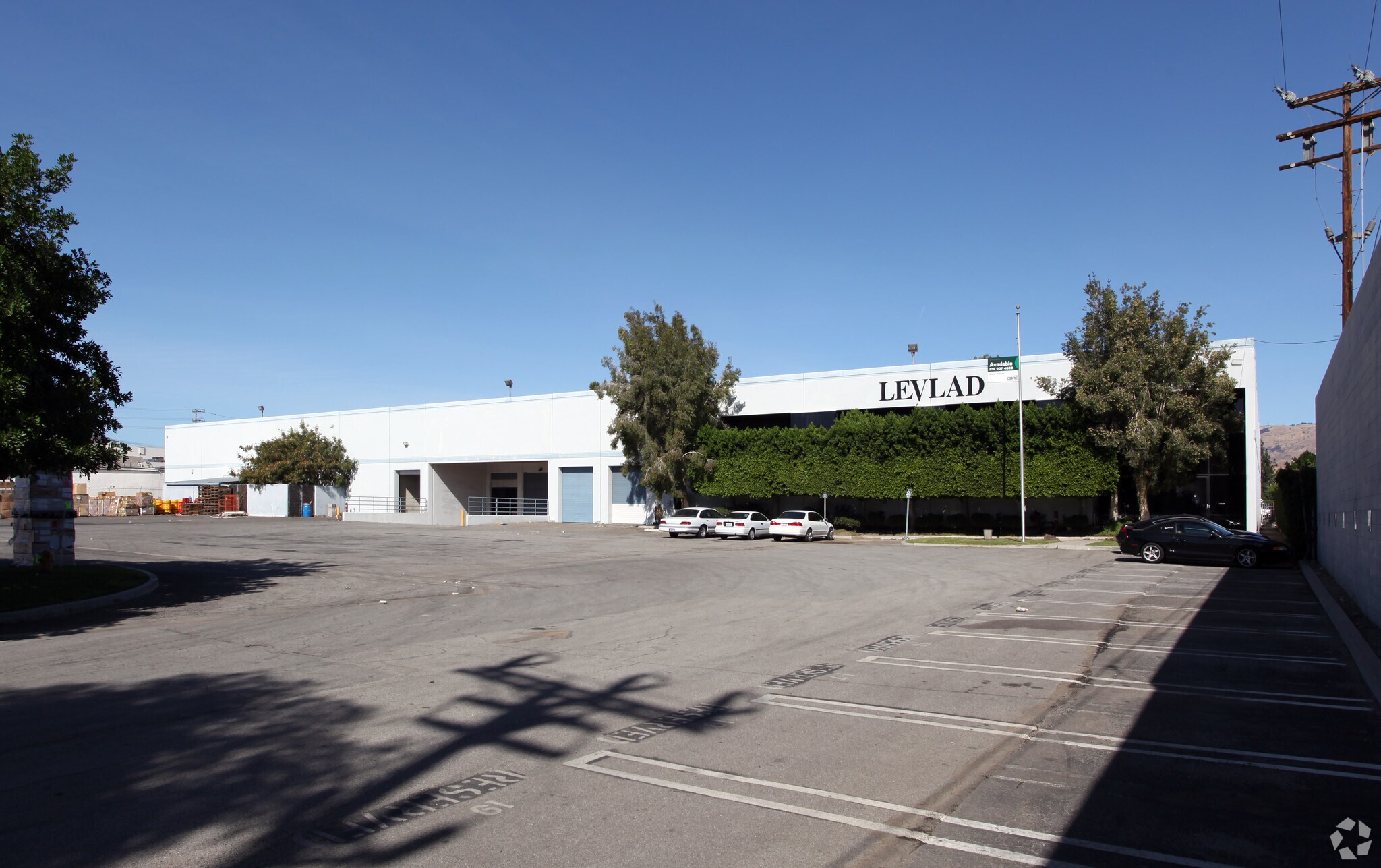 20401 Prairie St, Chatsworth, CA for lease Primary Photo- Image 1 of 4