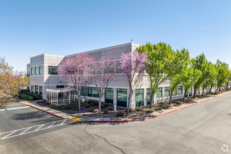 620 Roseville Pky, Roseville, CA for lease - Building Photo - Image 3 of 8