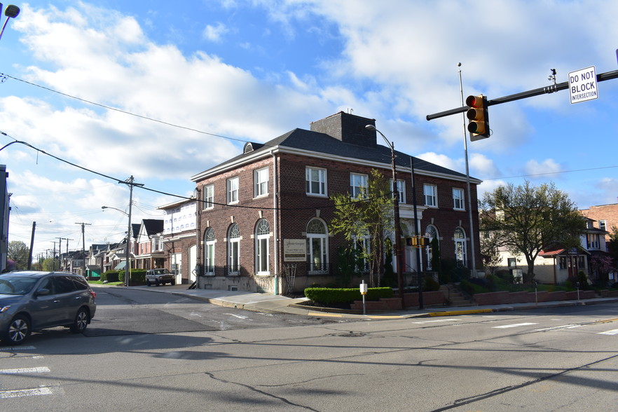 2975 W Liberty Ave, Pittsburgh, PA for sale - Building Photo - Image 1 of 1