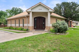 Plus de détails pour 2220 W 2nd Ave, Corsicana, TX - Bureau à vendre