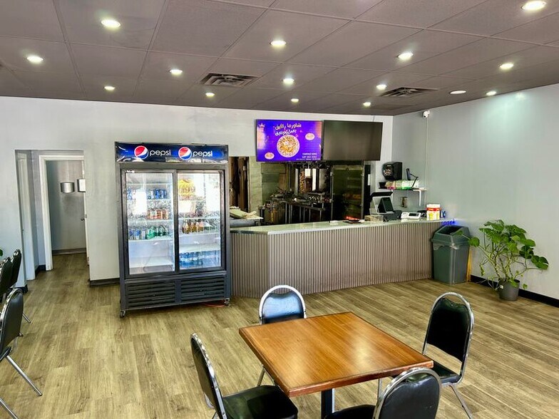 851 E Erie St, Windsor, ON for sale - Interior Photo - Image 3 of 7