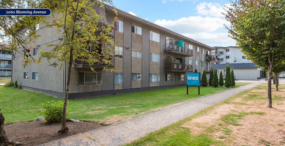 2048-2060 Manning Avenue portfolio of 2 properties for sale on LoopNet.ca - Building Photo - Image 2 of 8