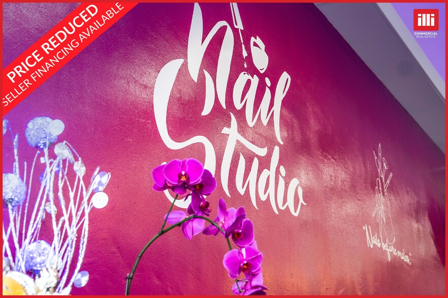 12126 Riverside Dr, Valley Village, CA for lease - Building Photo - Image 1 of 2