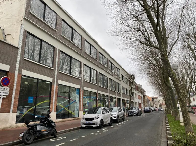 Office in Montrouge for lease Building Photo- Image 1 of 11
