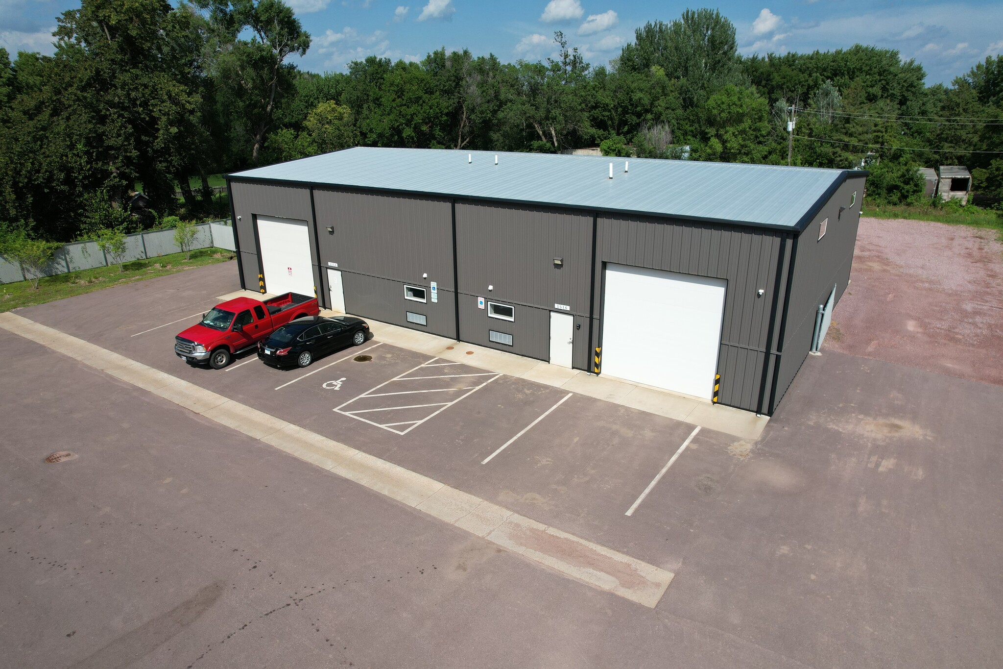 1500 31st N st, Sioux Falls, SD for lease Primary Photo- Image 1 of 8