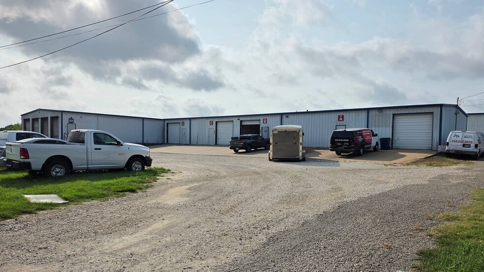808A-814 Panther Way, Hewitt, TX for lease - Building Photo - Image 2 of 6