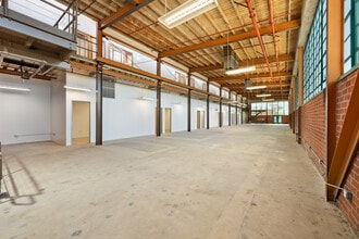 2440 S Sepulveda Blvd, Los Angeles, CA à louer Photo intérieure- Image 1 de 14