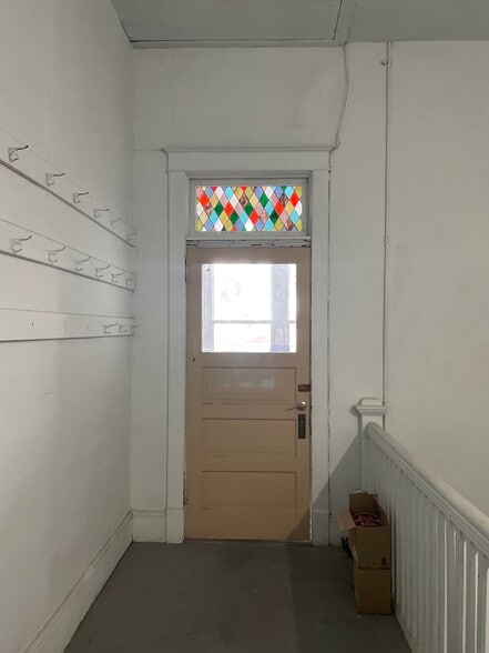 740 Aultman St, Ely, NV for sale - Interior Photo - Image 2 of 38