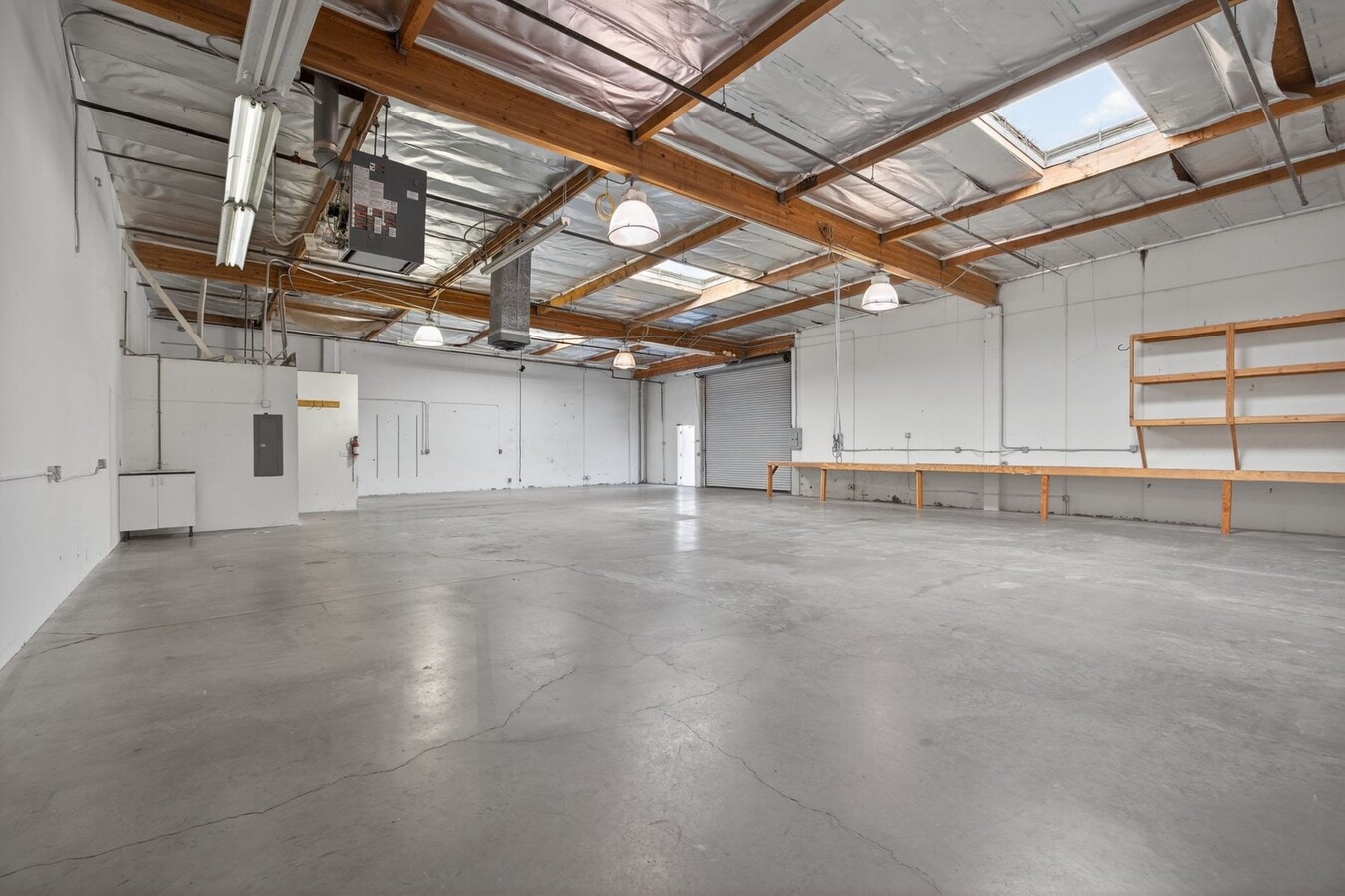 6085 King Dr, Ventura, CA 93003 - Unit 108 - - Interior Photo - Image 1 of 7