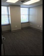 120 N Congress St, Jackson, MS for lease Interior Photo- Image 2 of 4