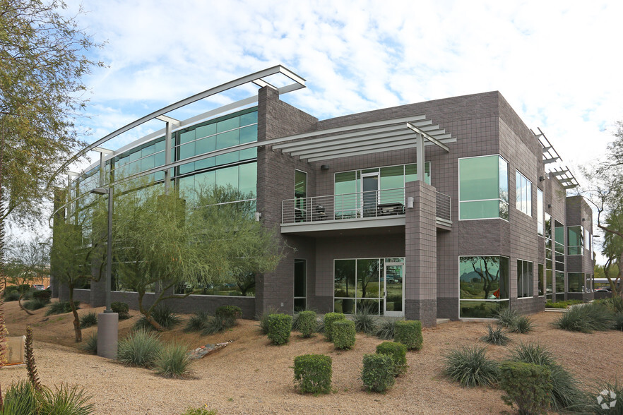 1095 W Rio Salado Pky, Tempe, AZ for lease - Primary Photo - Image 1 of 41