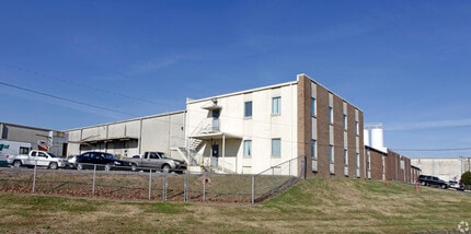 4019 Industry Dr, Chattanooga, TN for lease Interior Photo- Image 2 of 4