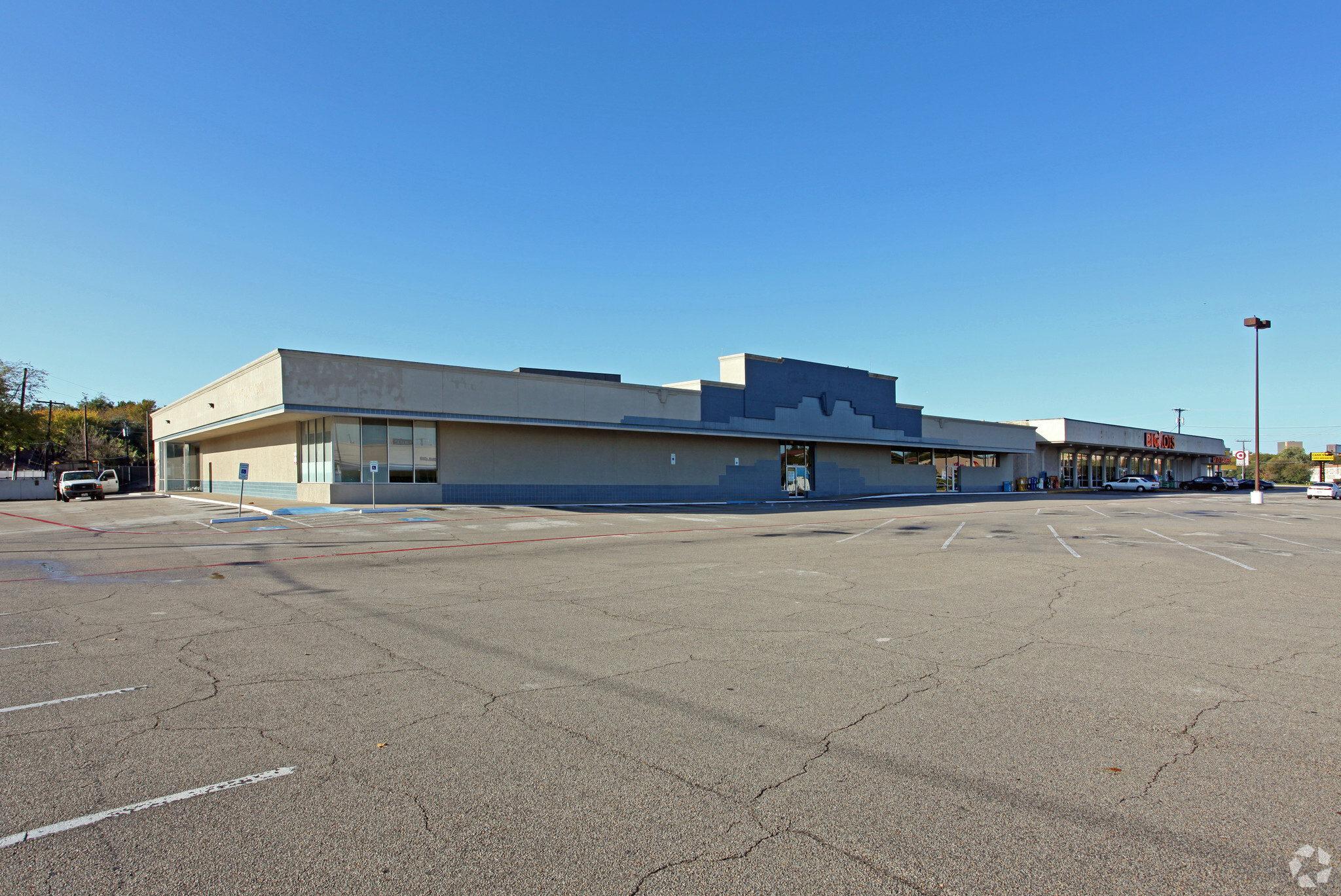 6508-6536 Skillman St, Dallas, TX for lease Primary Photo- Image 1 of 5