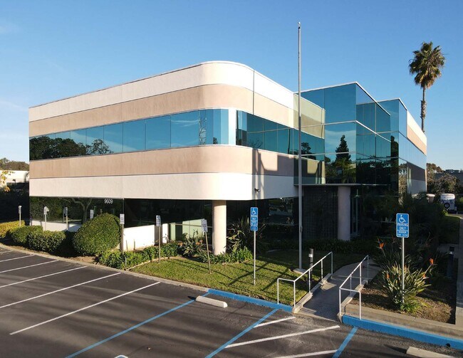 Plus de détails pour 9609 Waples St, San Diego, CA - Bureau à louer