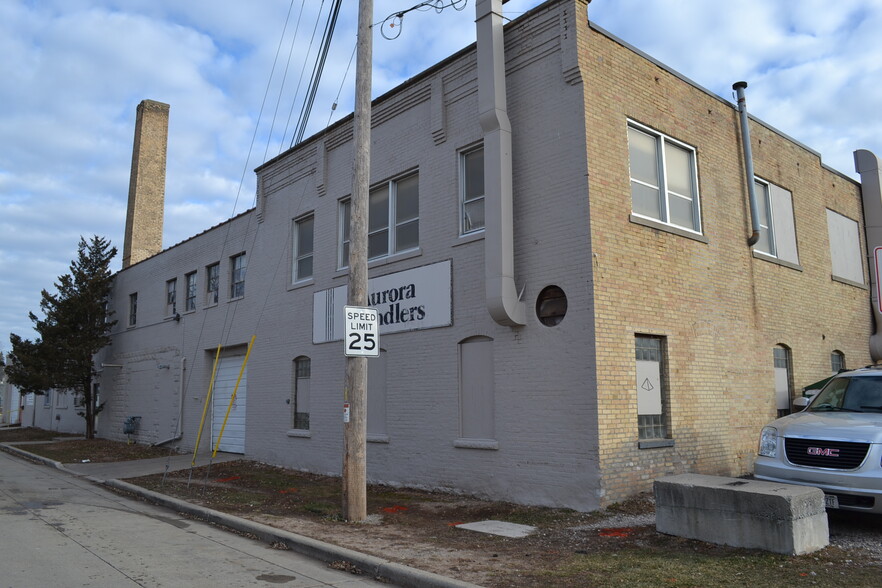 714 Division St, Oshkosh, WI for sale - Building Photo - Image 2 of 36