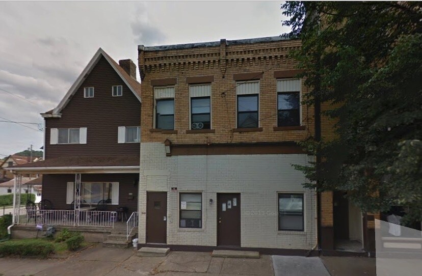 544-546 Bessemer Ave, East Pittsburgh, PA à louer - Photo principale - Image 1 de 5