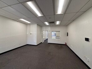 1250 Harbor Blvd, West Sacramento, CA for lease Interior Photo- Image 2 of 11