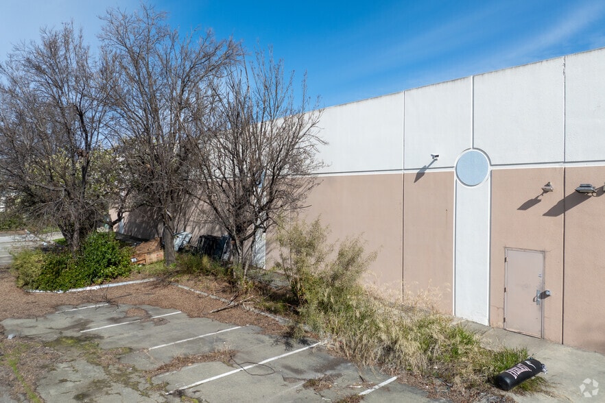 4273 Solar Way, Fremont, CA for sale - Building Photo - Image 3 of 7
